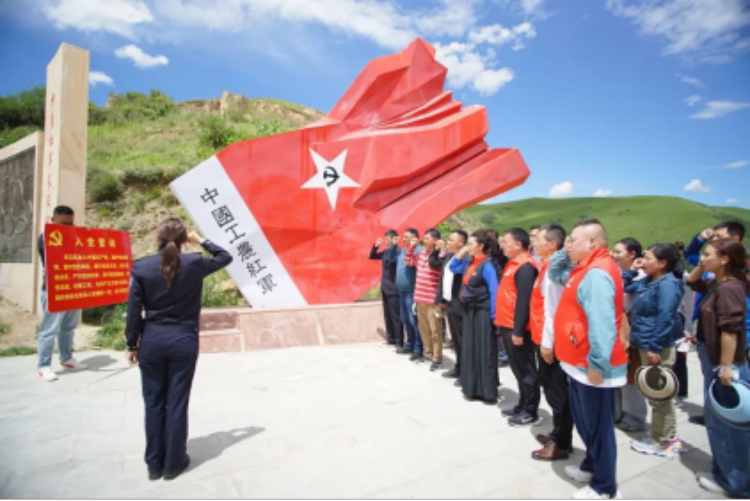 1667804737718782.png 同心普法零距离 明炬律师“同心团”系列报道三1107.png