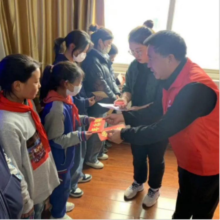 1667805425828718.png 同心普法零距离 明炬律师“同心团”系列报道二1214.png