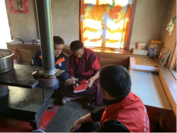 同心普法零距离 明炬律师“同心团”系列报道一794.png